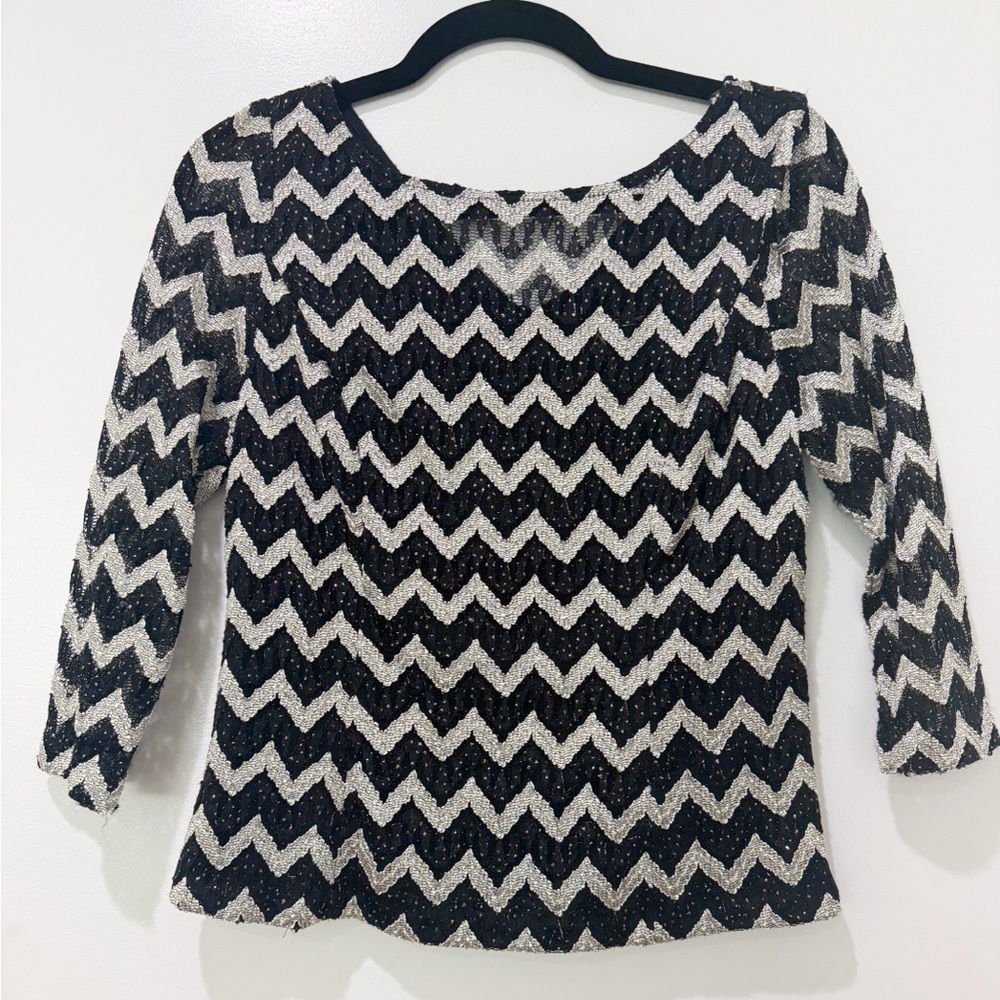 Alex Evenings Black White & Gold Lace Chevron Top